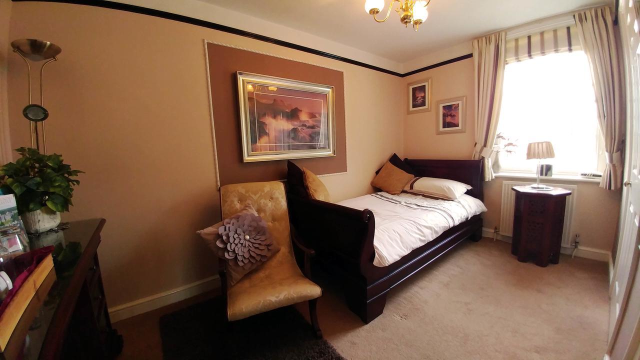 The Old Priory B&B Bognor Regis Buitenkant foto